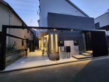 LIXIL プラスG　ロングアーチとフロートステップでこだわりのファサードに　東京都足立区