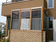 リクシル　ガーデンラウンジココマ腰壁タイプで目隠しを兼ねたサンルームに　黄砂・PM2.5・花粉対策にも　春日部市